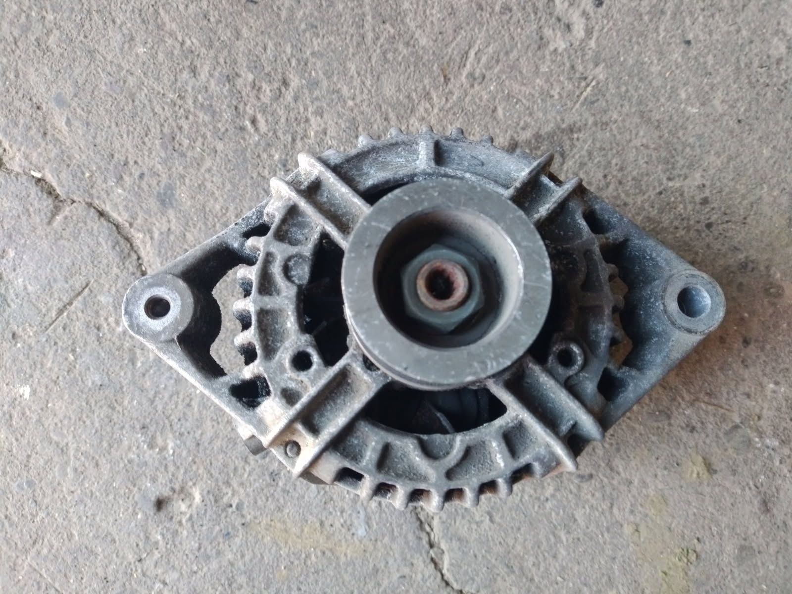 Alternator do opel Vectra c 1.8, astra, zafira