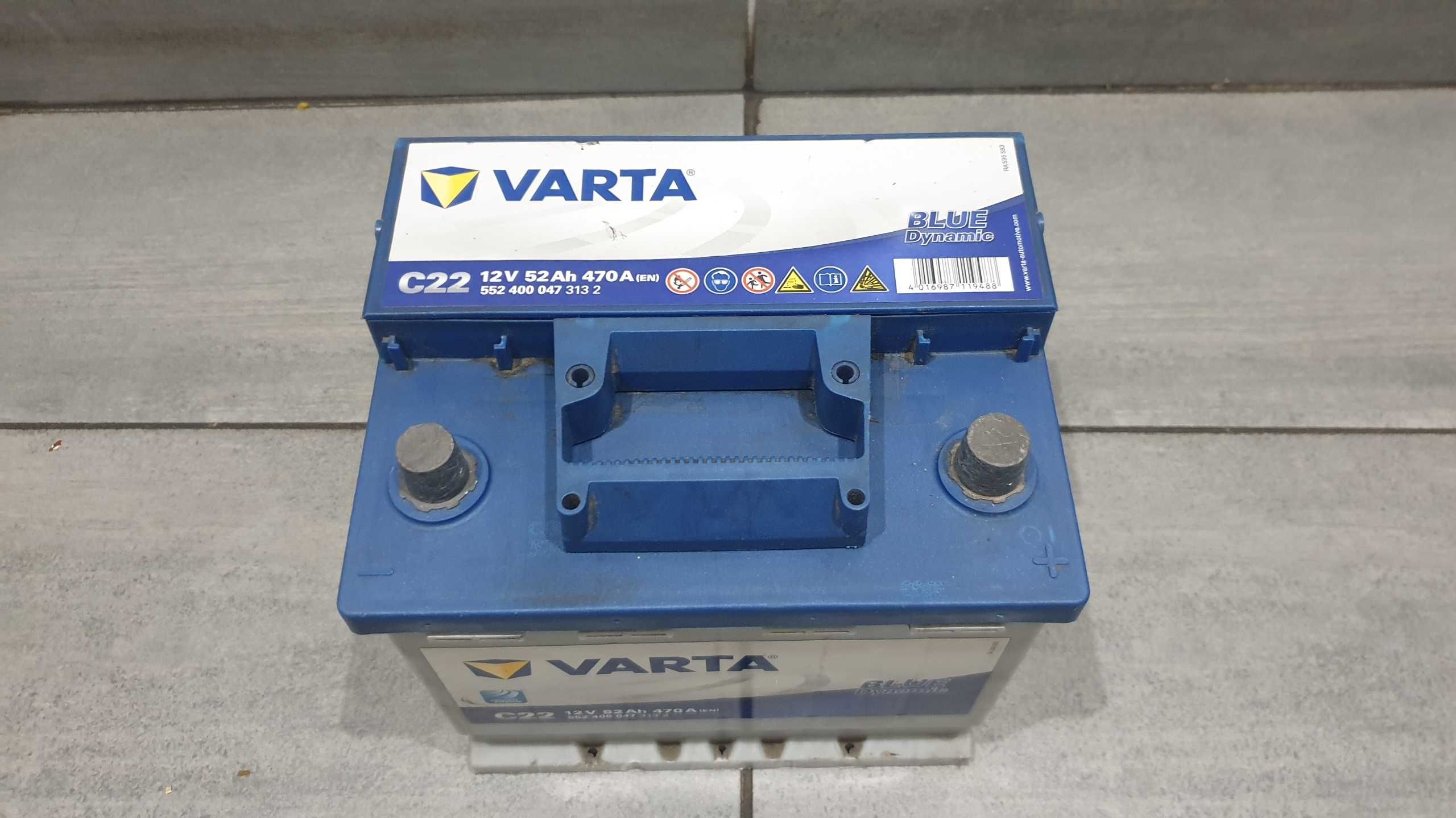 Akumulator używany VARTA 12V 52AH 470A