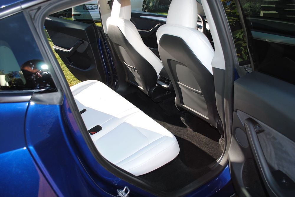 Tesla Y 2024 DUAL motor 24k км супер стан!