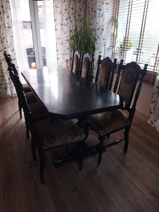 Stół kalwaryjski 200-260 x 80 + 8 krzeseł