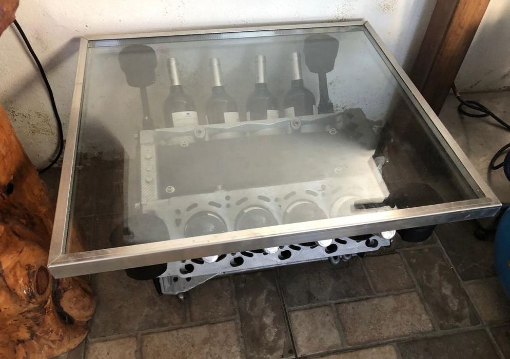 Mesa motor V8 decoração / motor real