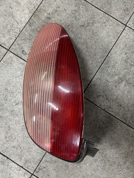 Farolim traseiro direito peugeot 206cc