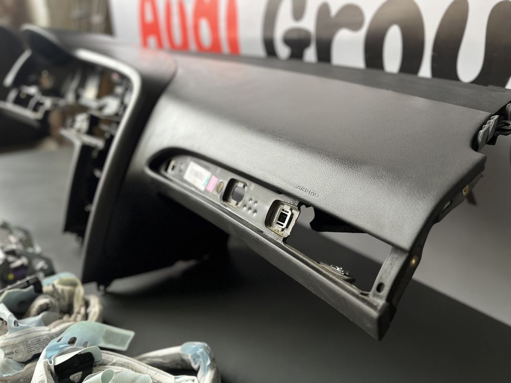 Торпедо Audi A6 C6 Консоль Передня Панель Торпеда Ауді Розборка