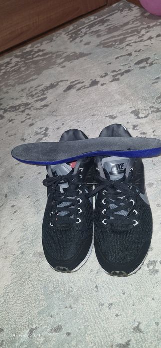 Кросівки чоловічі для бігу,фітнесу Nike