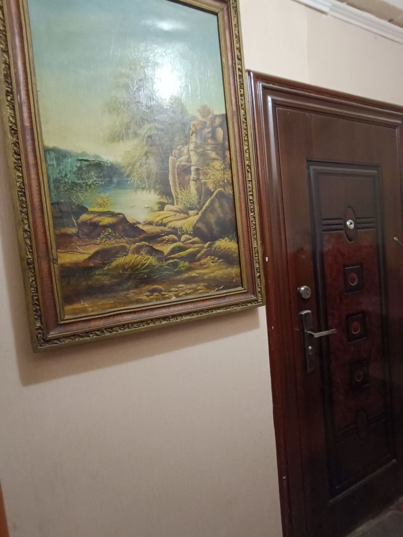 Продам 3 -х ком.кв в центре города на проспекте Мира