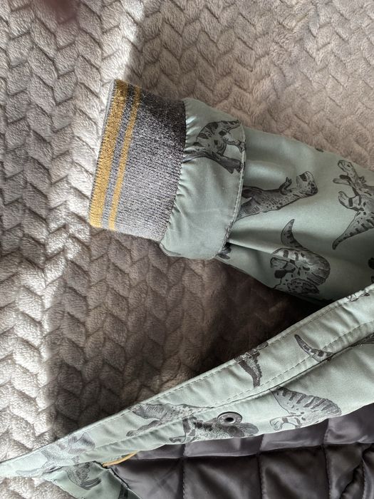 КУРТКА ОСІННЬО-ЗИМОВА на хлопчика б/у вік 3-4 роки