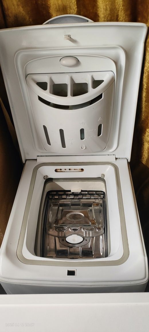 Sprzedam Pralkę Whirlpool  6kg