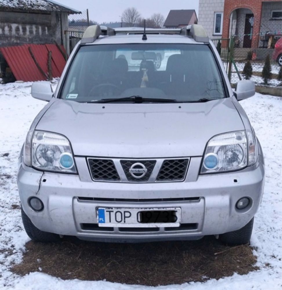 Разборка NISSAN X-Trail  балка кпп кузовні деталі