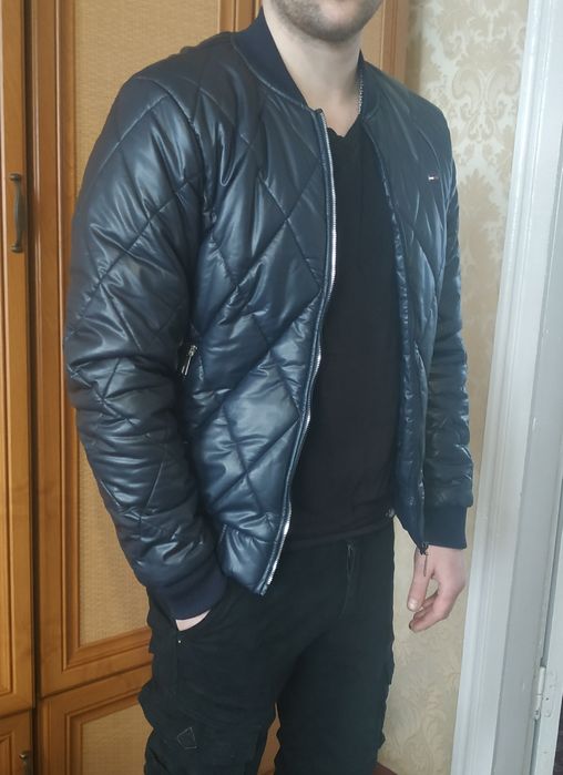 Курточка чоловіча бомберка