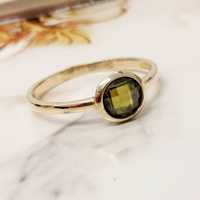 Złoty pierścionek z zielonym kamieniem próby 585 14k R 18