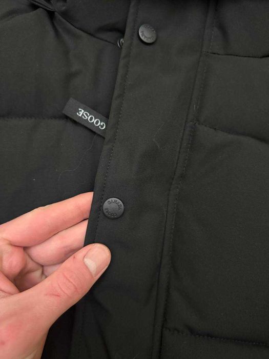 Canada Goose Puffer Jacket Black Logo