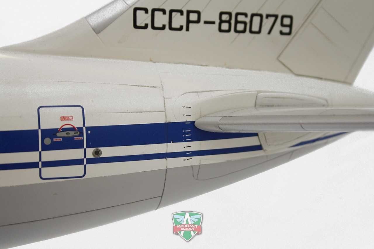 Model do sklejania kolekcjonerski Ilyushin IŁ-86 1/72 MODELSVIT 7205