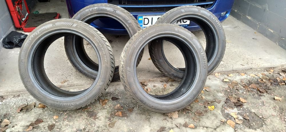 Майже нові зимові шини Kumho wintercraft 235/45 r18