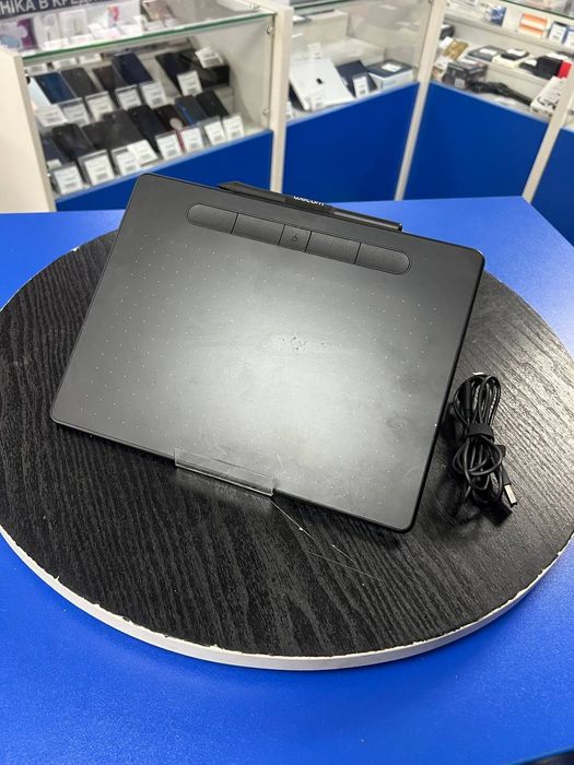 Графічний планшет Wacom intuos CLT-6100Wl