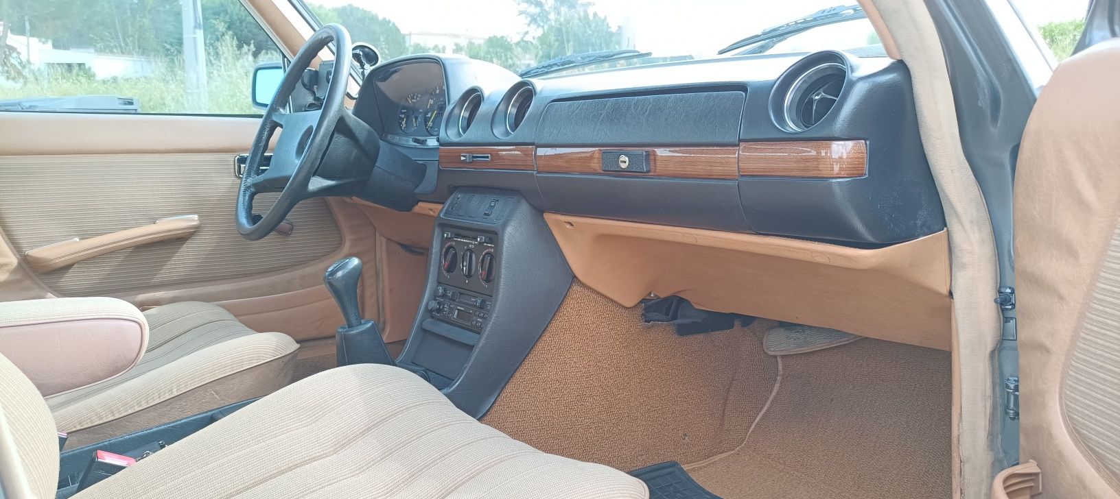 Mercedes Benz W123 300D