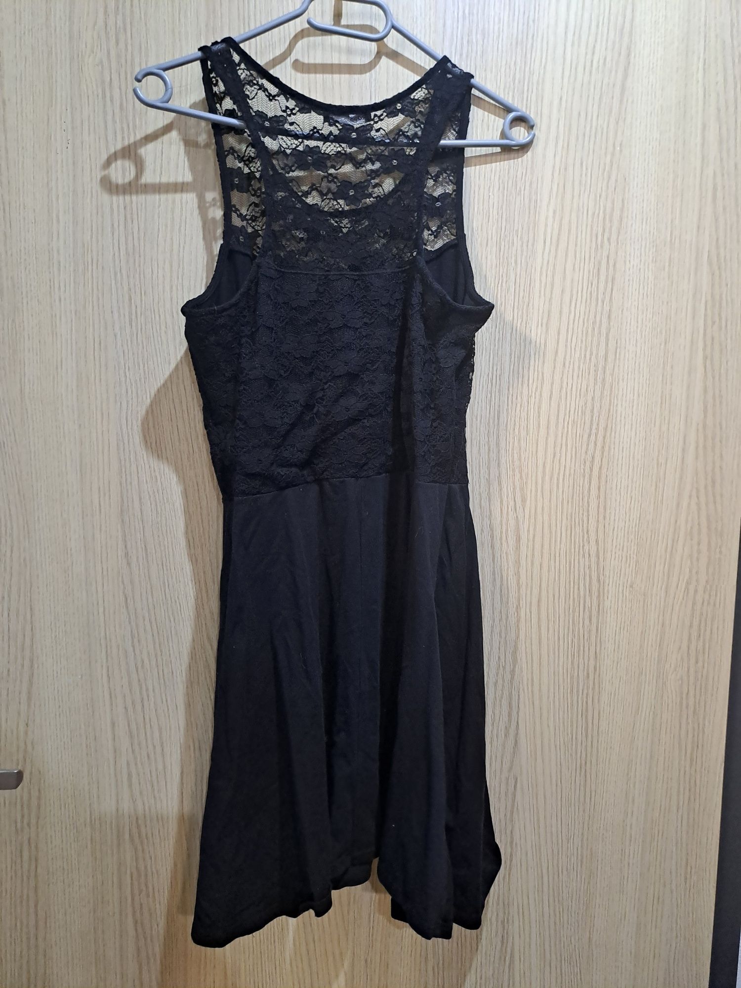 (711) Sukienka damska r.L Cropp