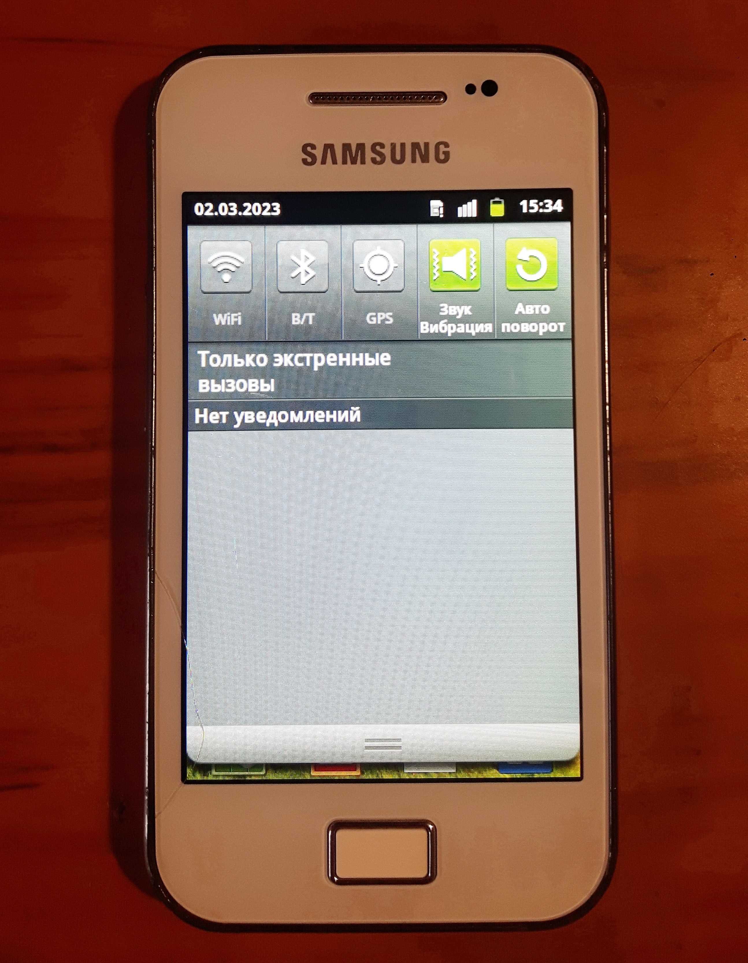 Смартфон Samsung Galaxy Ace S5830i + карта памяти MicroSD 4Гб