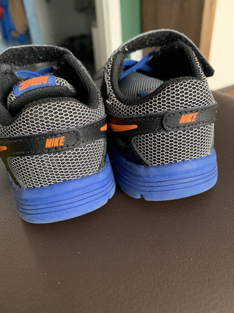 Buty Nike Revolution2, r.22