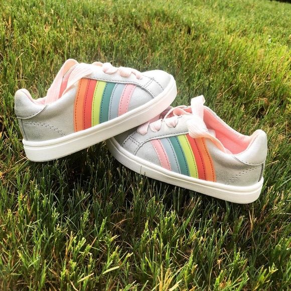 Стильные и удобные кроссовки 20-21р 12см