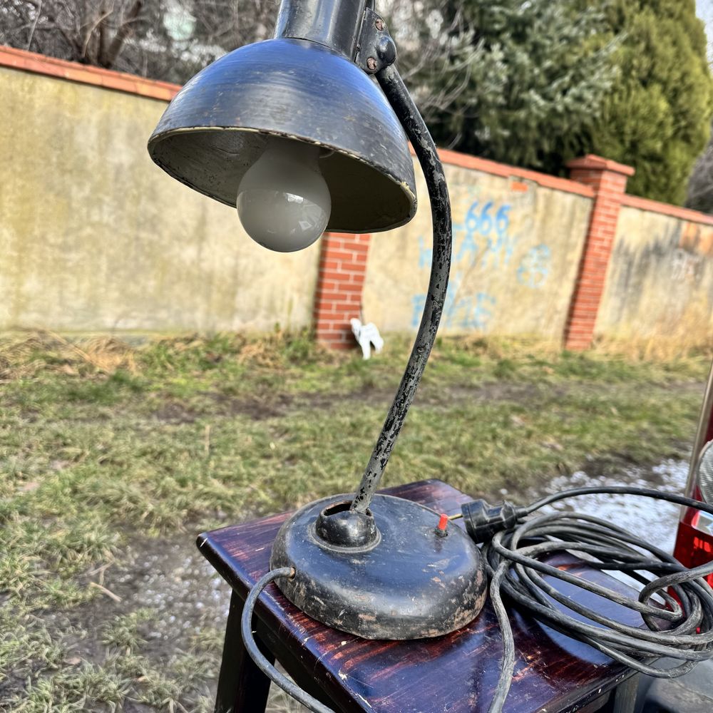 Przedwojenna lampka biurkowa bauhaus lampa warsztatowa nocna antyk