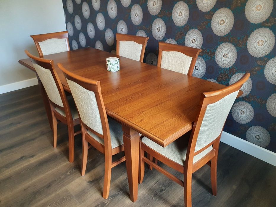 Stół i 6 krzeseł