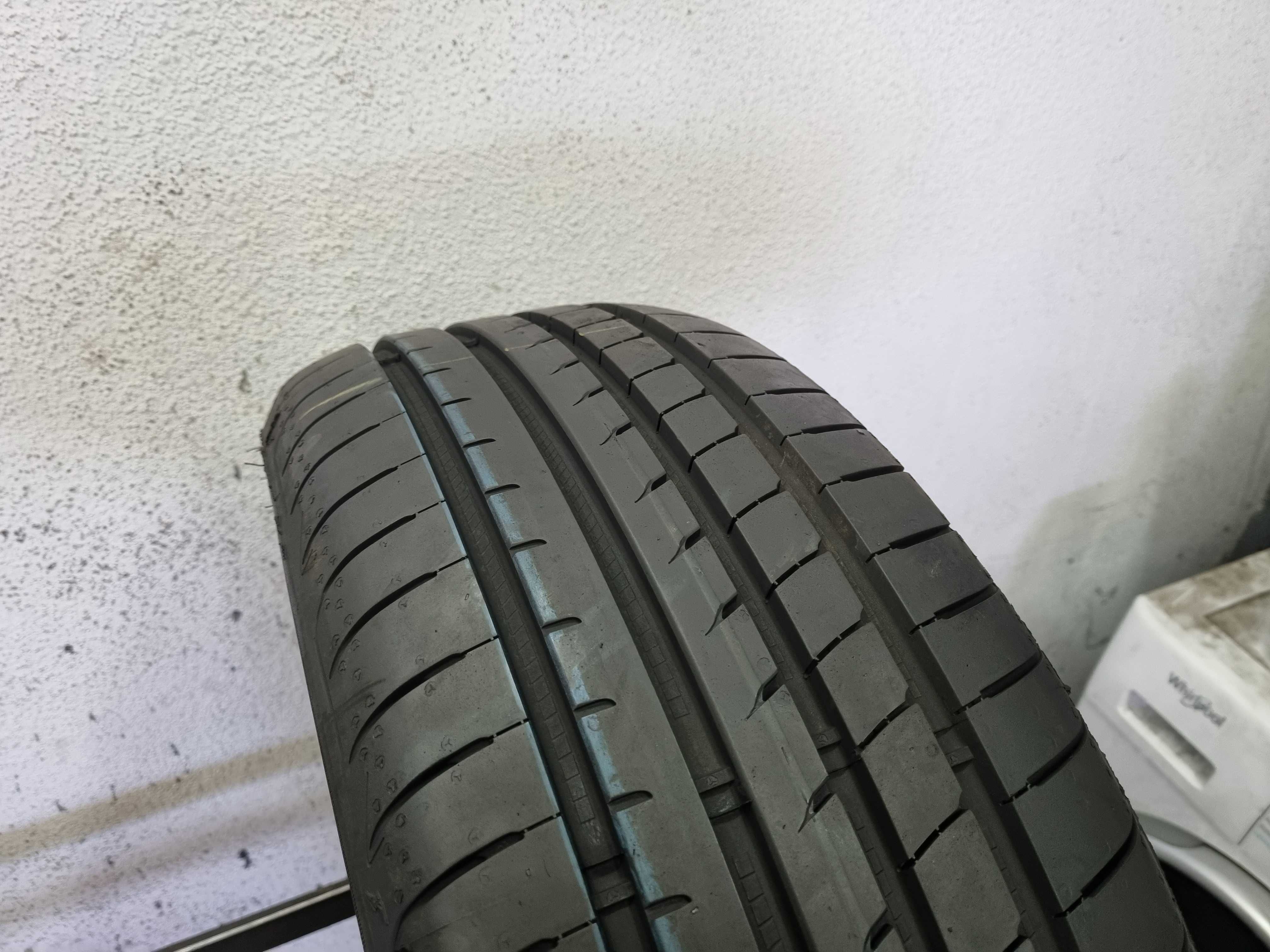 215/45/18 89V Goodyear Eagle F1 Asymmetric 3 D.2723