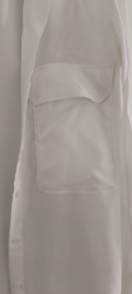 Camisa branca de manga comprida marca Zara. Tamanho S. Usada