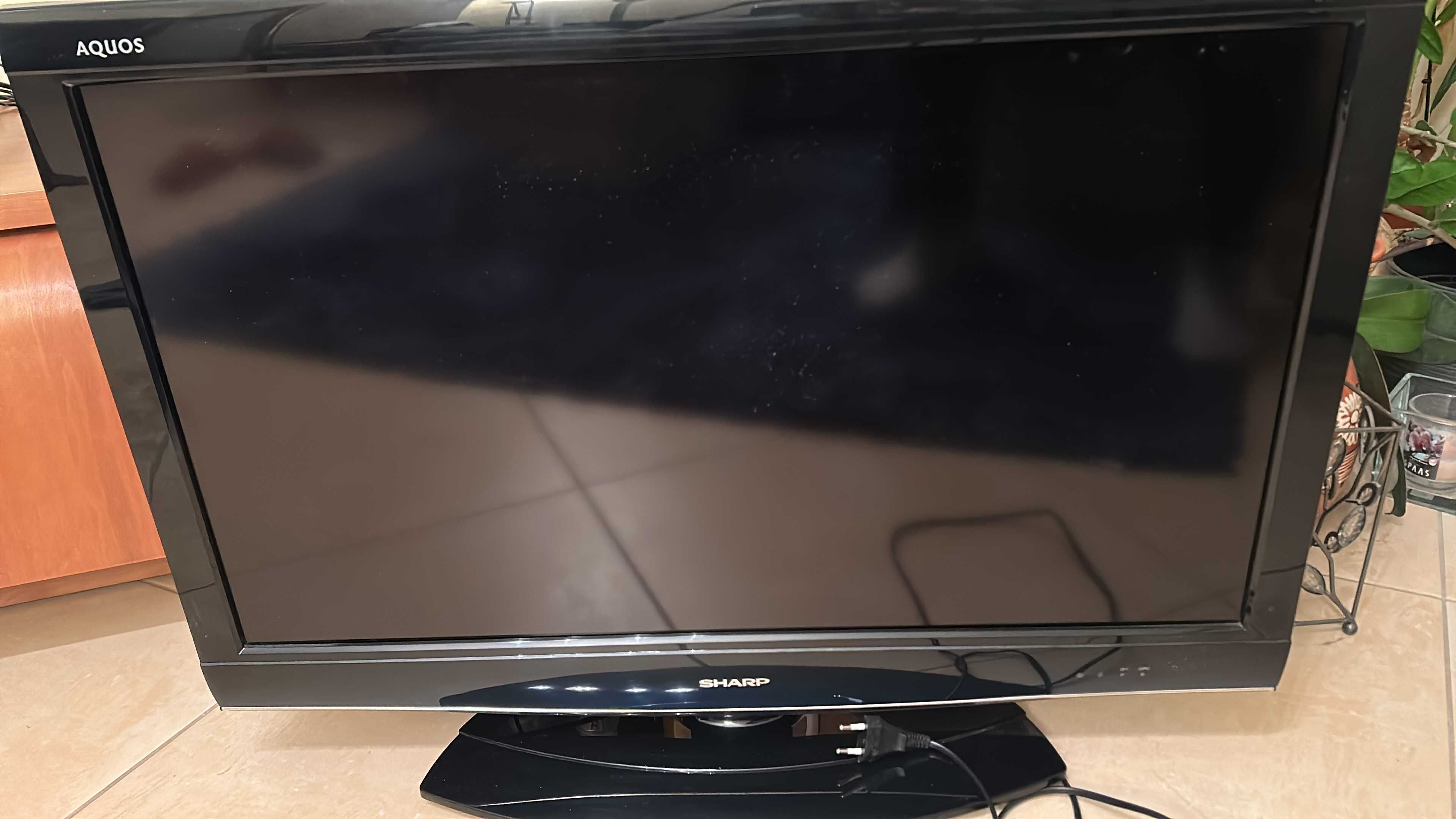 Telewizor Sharp Aquos LCD-32DH77E