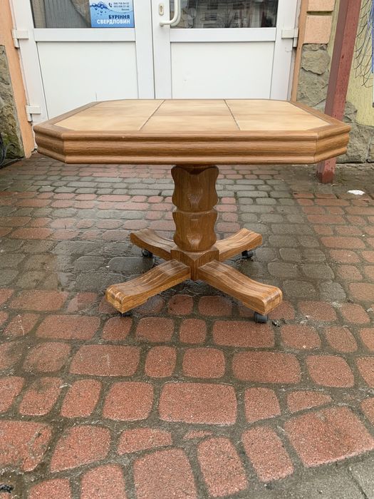 Стіл з керамічним покриттям