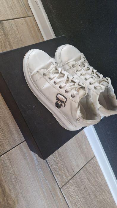 Karl lagerfeld 37