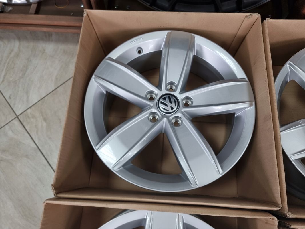 4 X Nowe Felgi Oryginalne Vw Passat B7 B8 Passat Cc Scirocco Tiguan 17