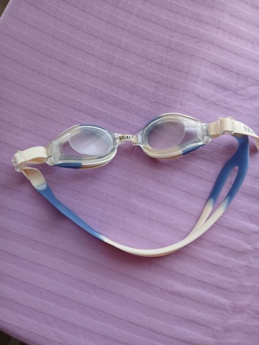 Oкуляри для плавання Seal.