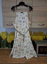 Słodka rozkloszowana sukienka  New Look rozmiar 46 poliester, kwiaty