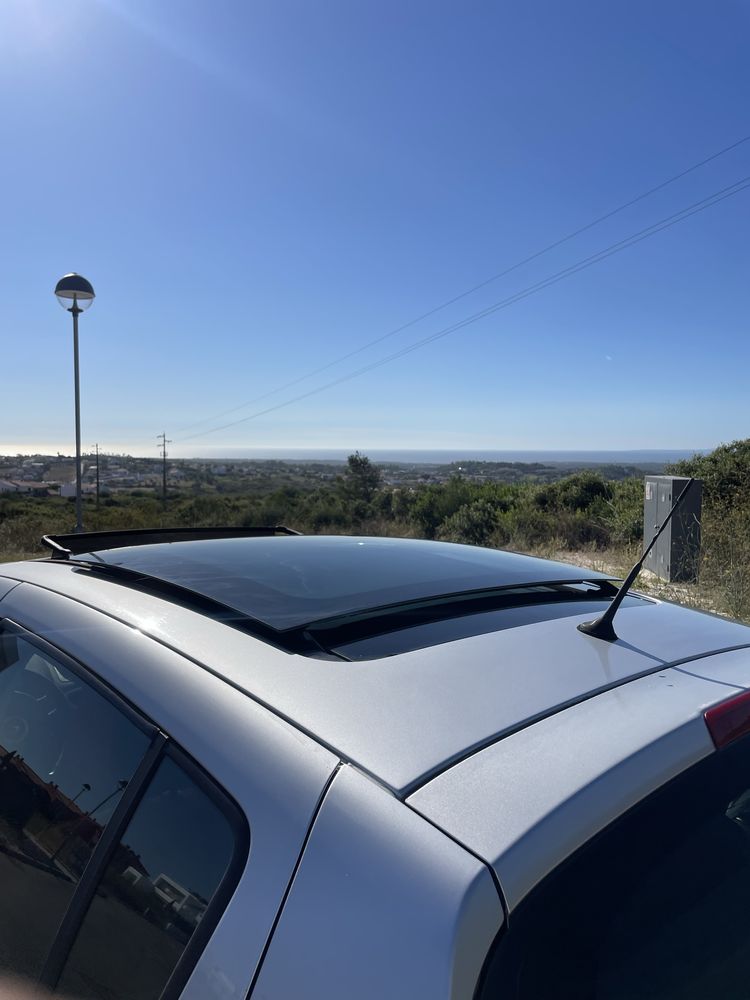 Renault clio 1.2 16v ripcurl full extras