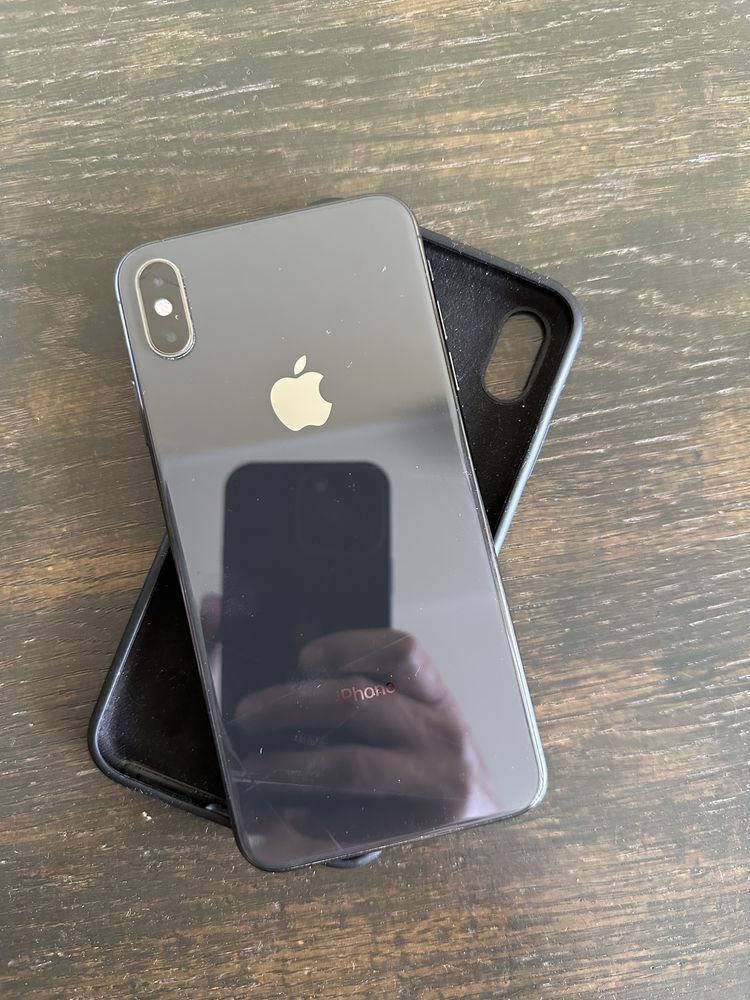 Телефон IPhoneXS