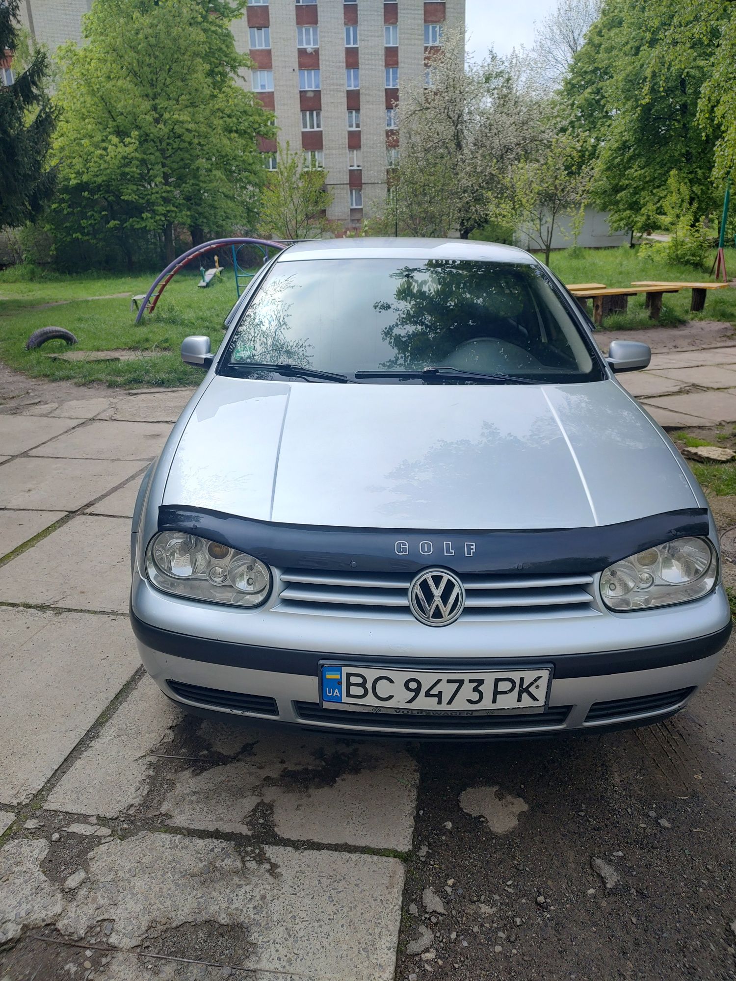 Авто Volkswagen golf