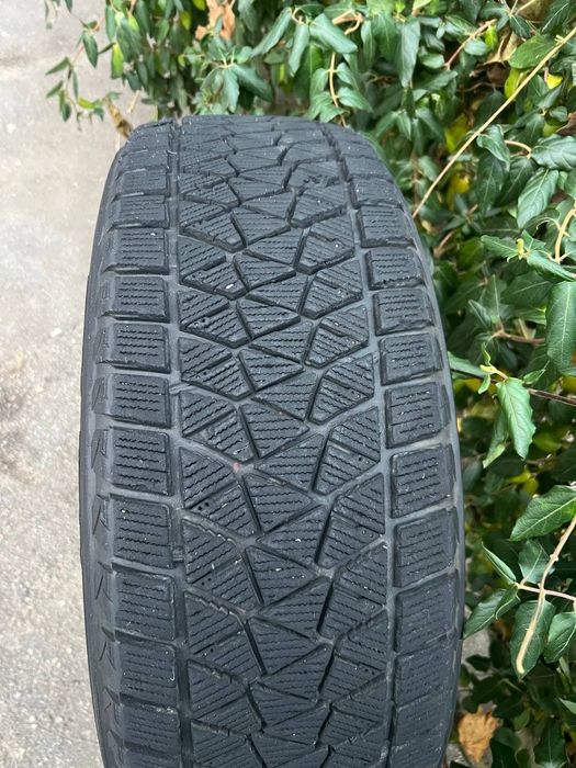 Зимові шини Bridgestone Blizzak DM-V2 215/60 R17 96S