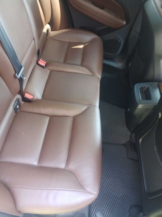 Продаю власний автомобіль VOLVO XC60 Momentum 2018 року