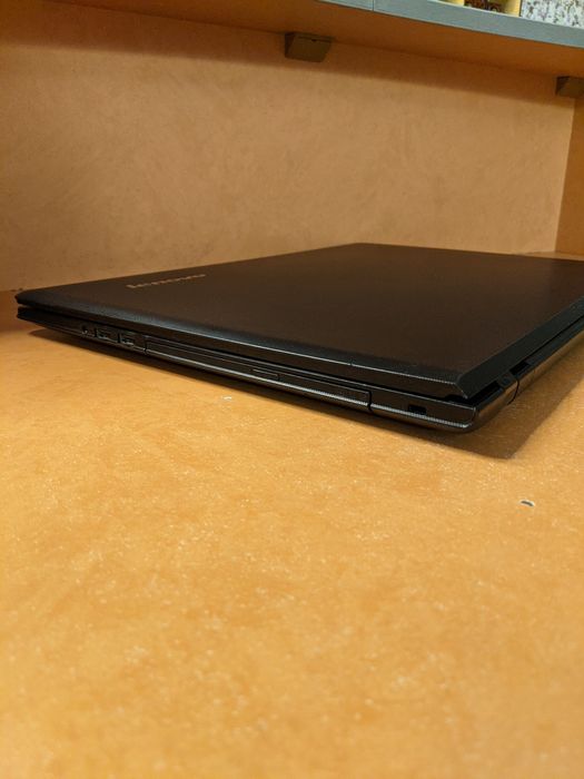 Lenovo 17.3"/Core i5/Бат 3год/AMD R5 M330 2gb/SSD 500gb/RAM 12/Хороший