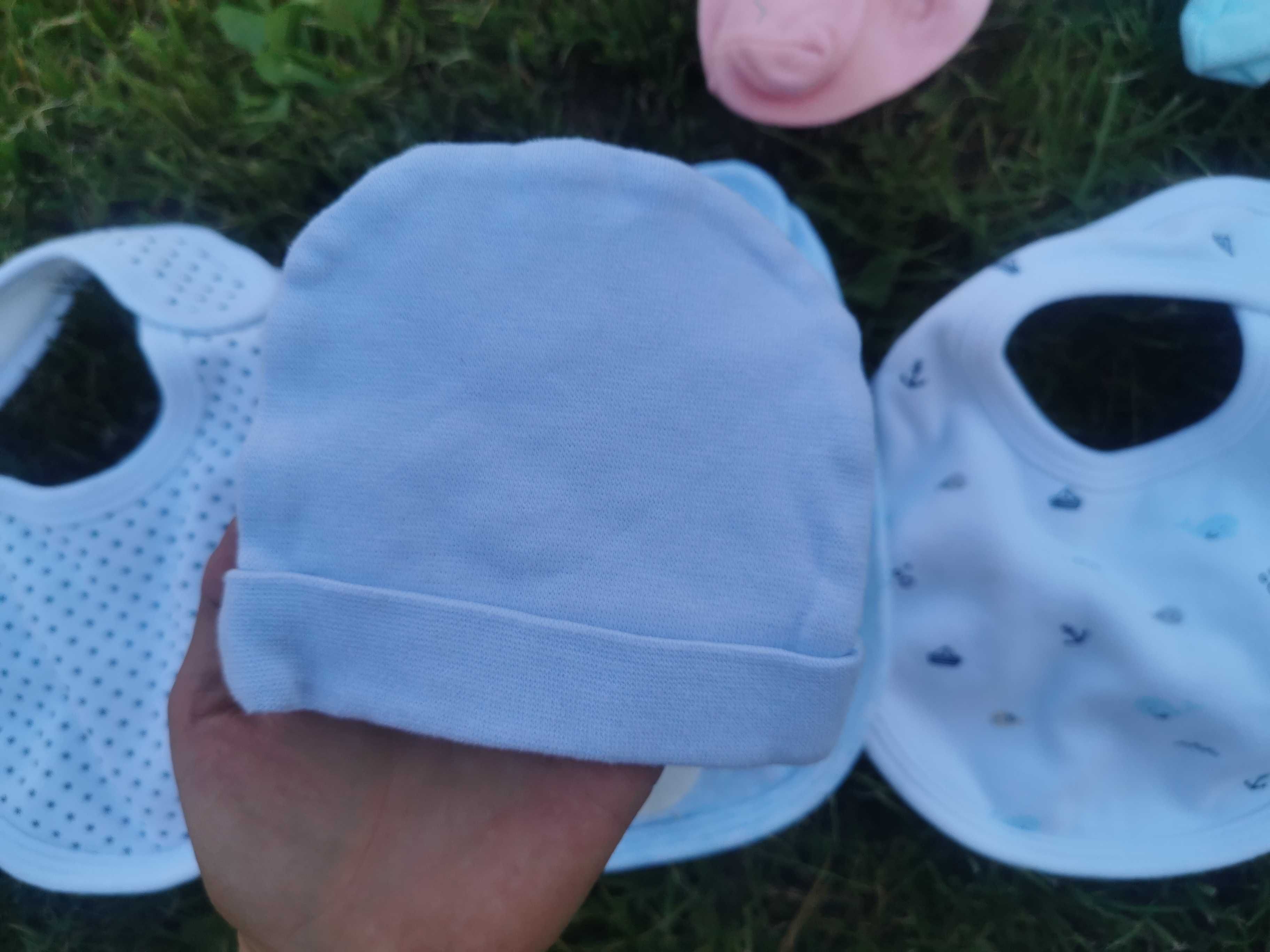 Nowy komplet dla dziecka ślinianki czapeczka niedrapki skarpetki