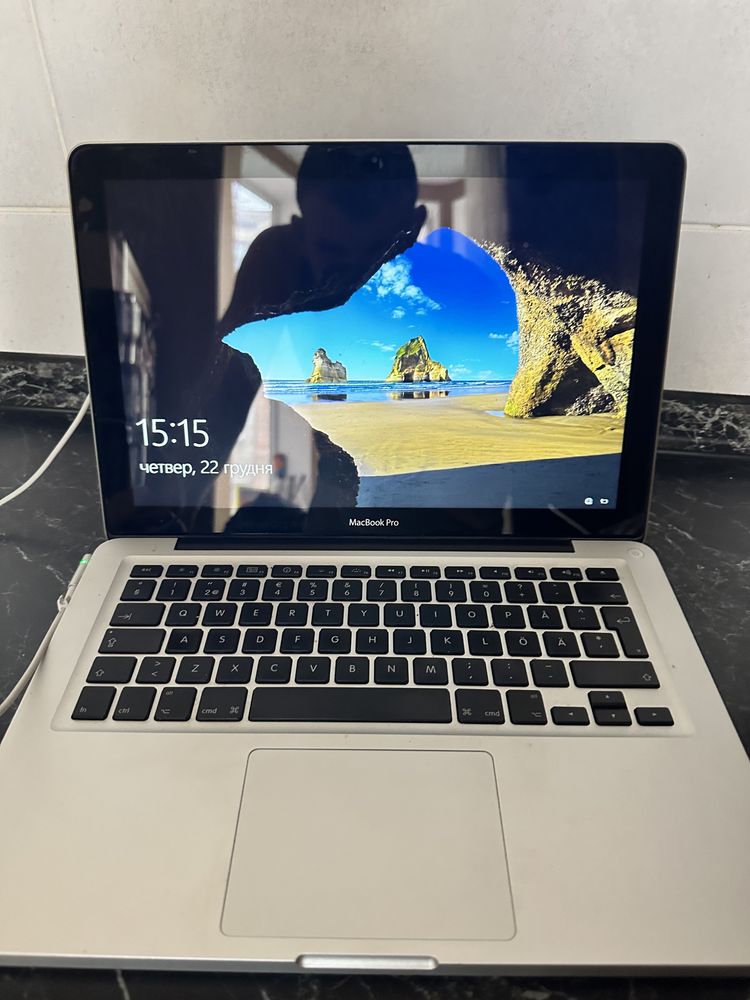 Продам ноутбук MacBook Pro
