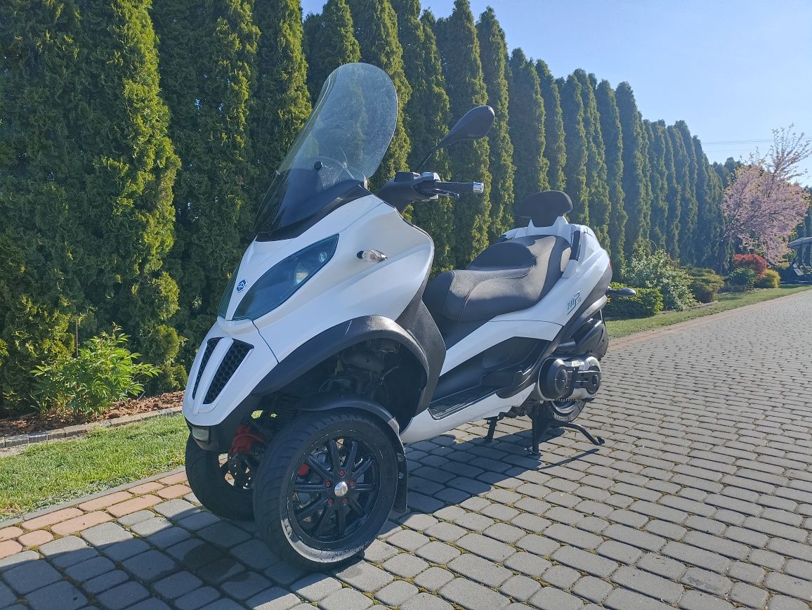 Piaggio MP3. 500