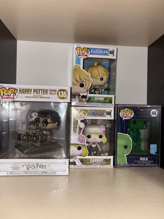 Фигурки и манга