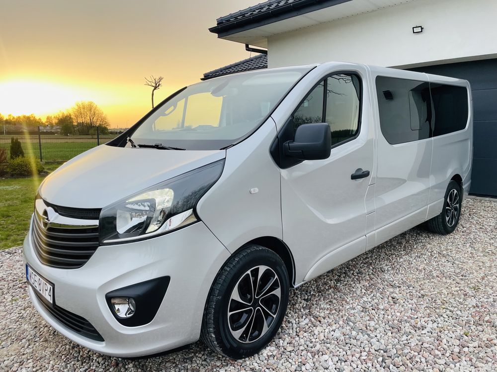 Opel Vivaro Tourer Long/Mega wyposazony/Fv 23% Dwa kpl.kół/Zamiana