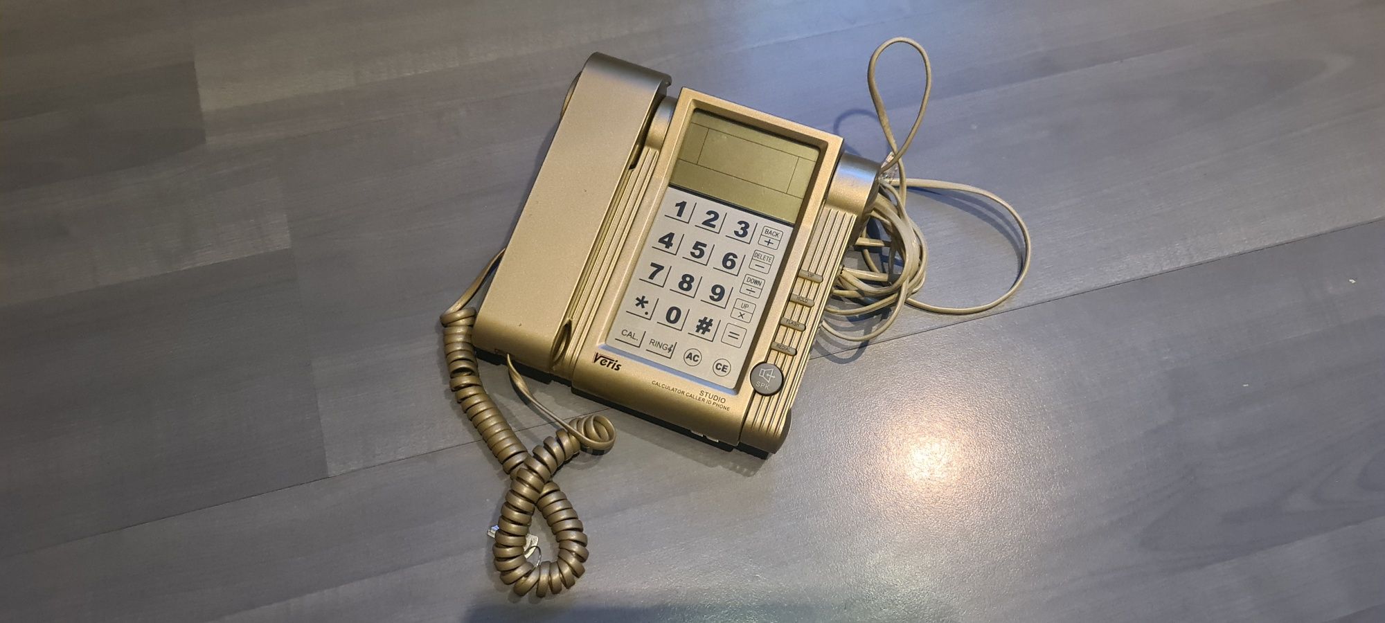 Telefon dla seniora dla osób niedosłyszących