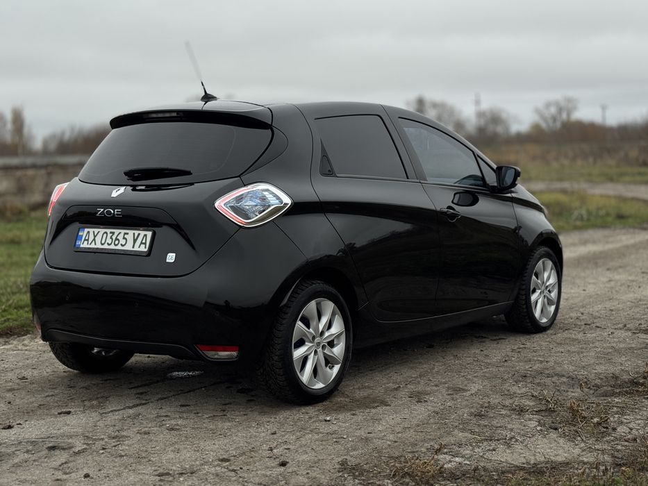 Продам элекро автомобиль Renault ZOE