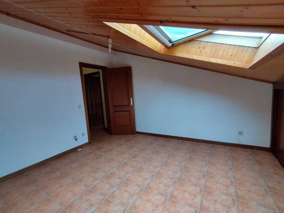 Arrendamento T3 com garagem