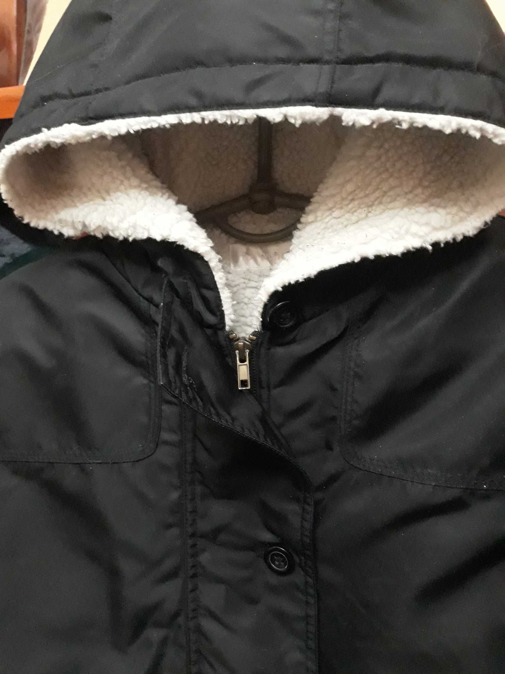 Курточка женская черная не промокаемая размер UK12/EUR38