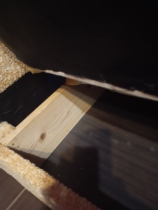 Продаю диван книжка