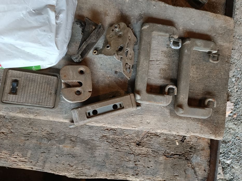 Москвич 2141 все що на фото 300 грн